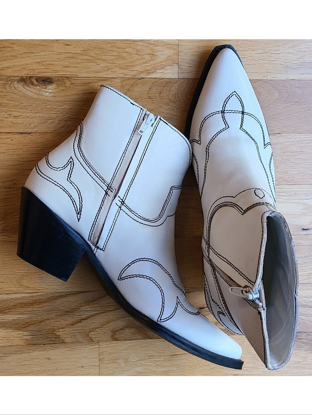 Coconuts by Matisse Kaye Western Leather Ankle Boots Cream Black Stitching Sz 8